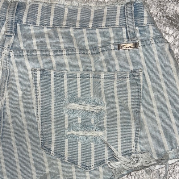 NWT KanCan Blue Striped Jean Shorts - Picture 10 of 14